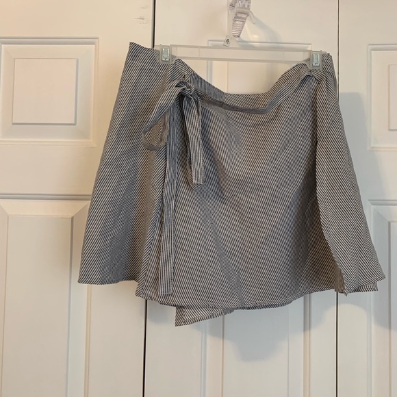 Brandy Melville Dresses & Skirts - NWT brandy melville genevieve wrap skirt